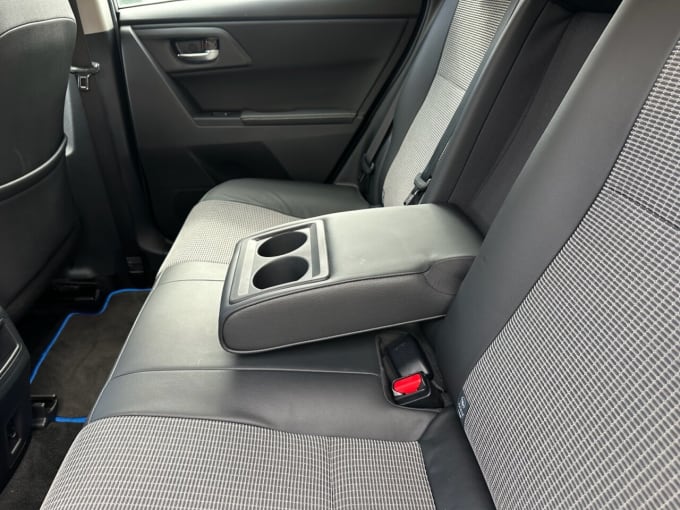 2025 Toyota Auris