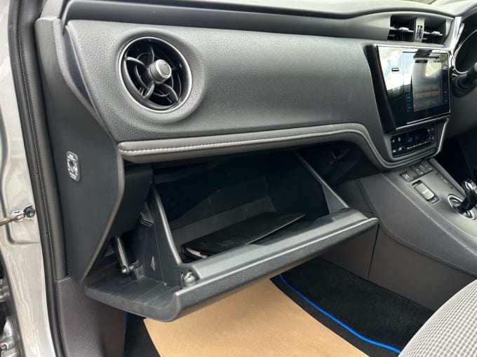 2025 Toyota Auris