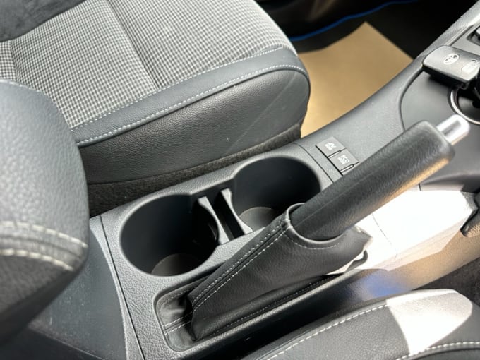 2025 Toyota Auris
