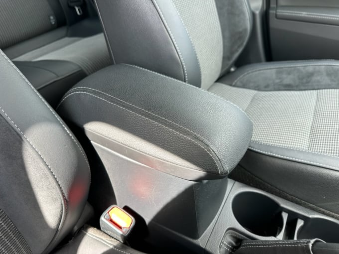 2025 Toyota Auris