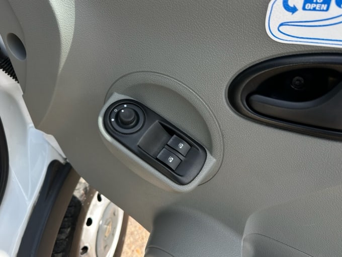 2025 Renault Master