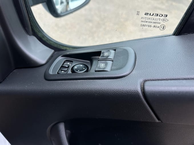 2021 Vauxhall Movano