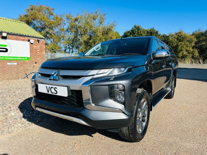 2020 Mitsubishi L200