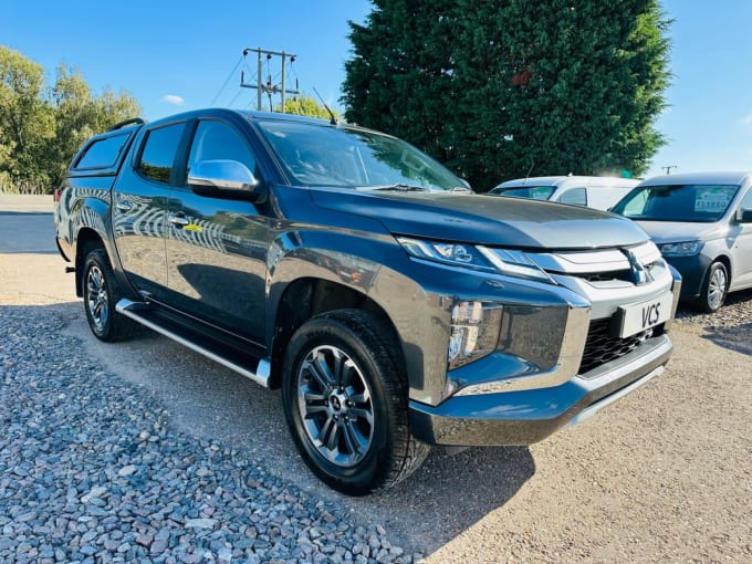 2020 Mitsubishi L200