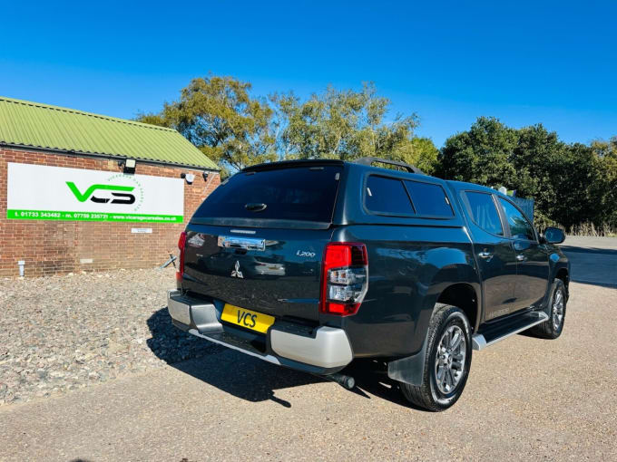 2020 Mitsubishi L200