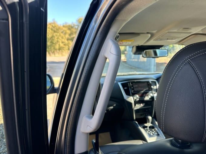 2020 Mitsubishi L200