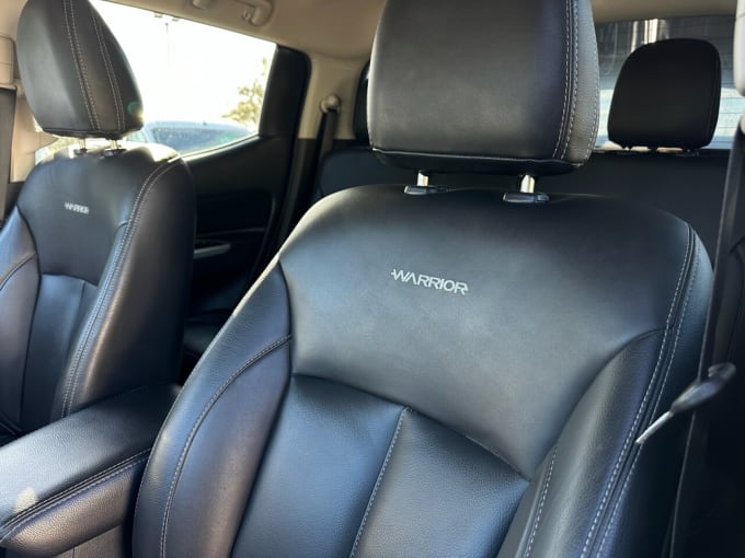 2020 Mitsubishi L200