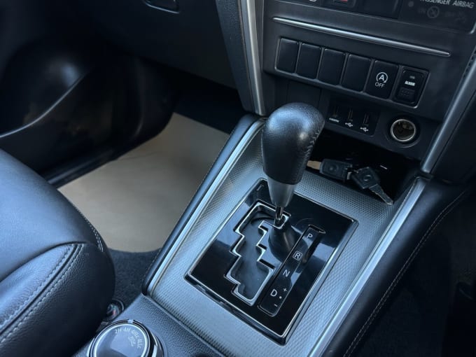 2020 Mitsubishi L200