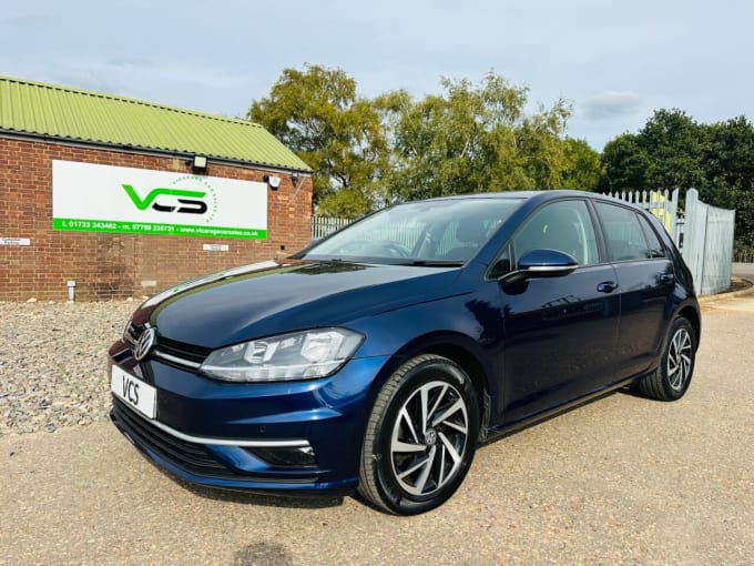 2025 Volkswagen Golf