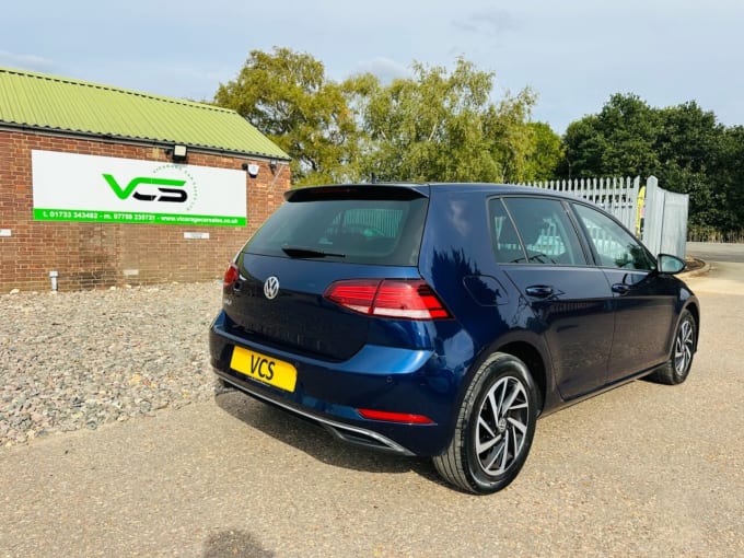 2025 Volkswagen Golf