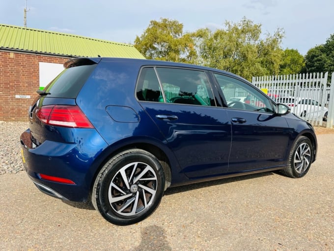 2025 Volkswagen Golf