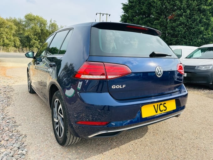 2025 Volkswagen Golf