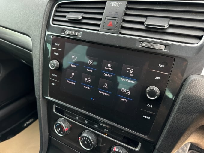 2025 Volkswagen Golf