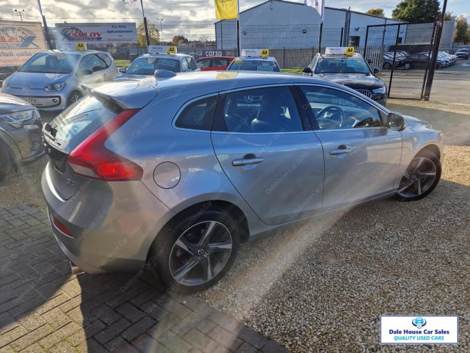 2016 Volvo V40