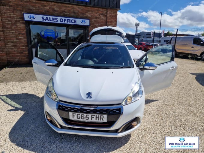 2015 Peugeot 208