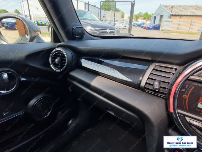 2017 Mini Hatch