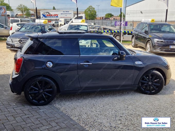 2017 Mini Hatch