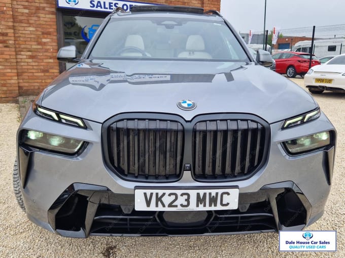 2023 BMW X7