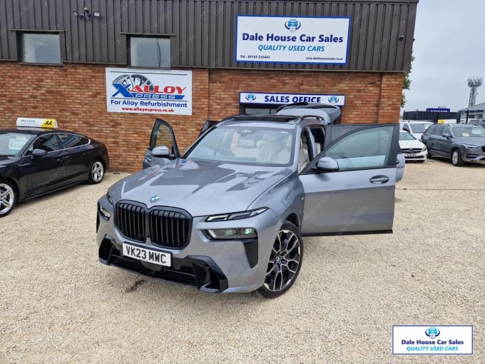 2023 BMW X7