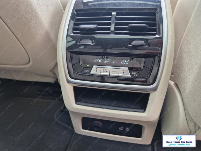 2023 BMW X7