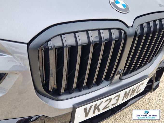 2023 BMW X7