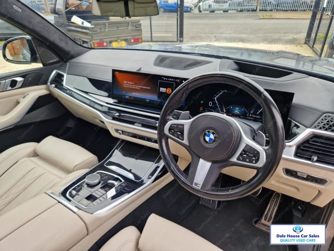 2023 BMW X7