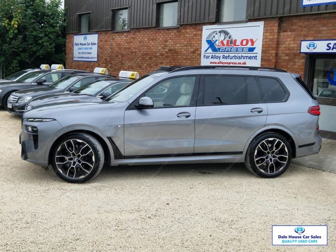 2023 BMW X7