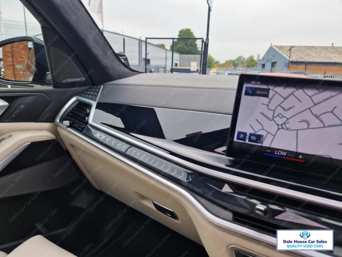 2023 BMW X7