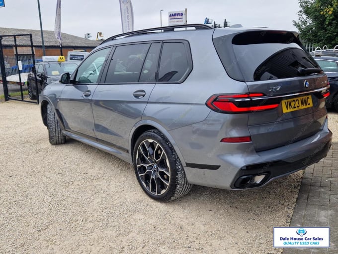 2023 BMW X7