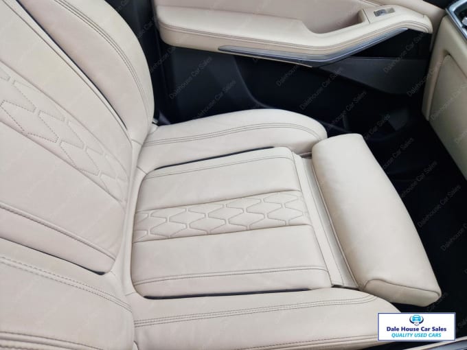 2023 BMW X7