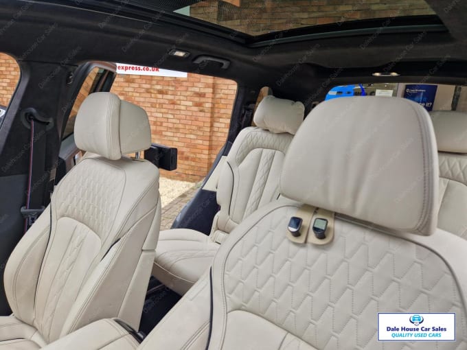 2023 BMW X7