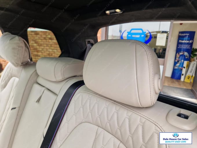 2023 BMW X7