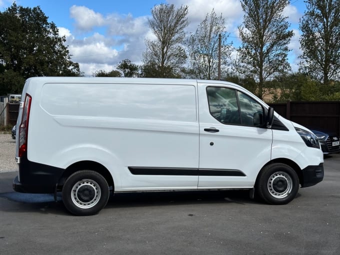 2024 Ford Transit Custom