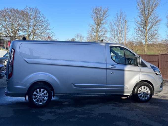 2025 Ford Transit Custom