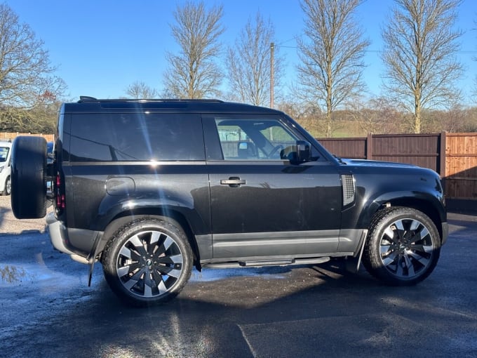 2025 Land Rover Defender