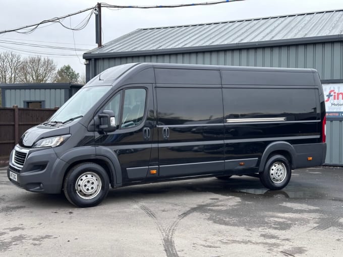 2025 Peugeot Boxer