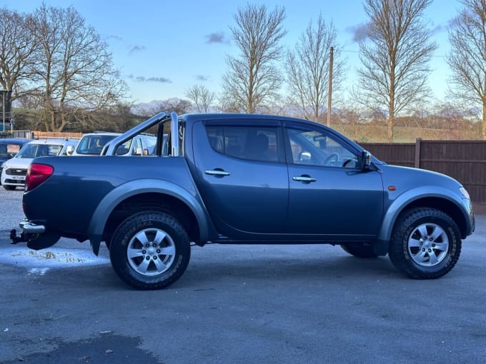 2025 Mitsubishi L200