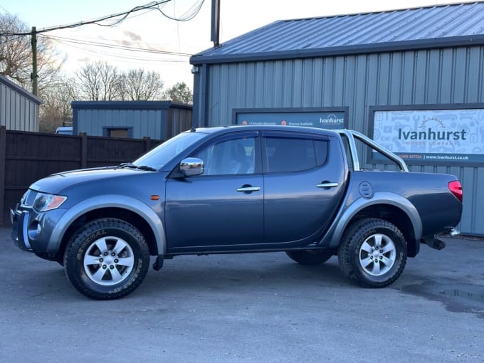 2025 Mitsubishi L200