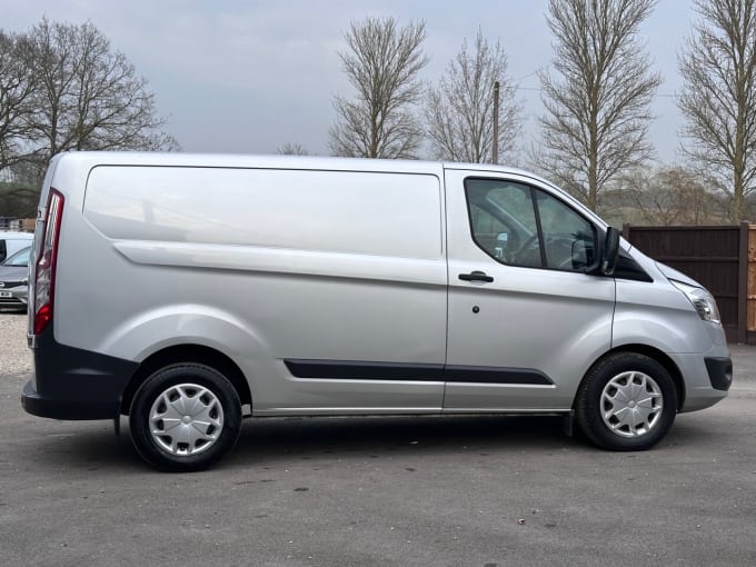 2025 Ford Transit Custom