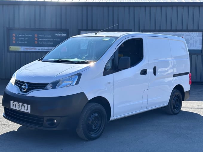 2025 Nissan Nv200