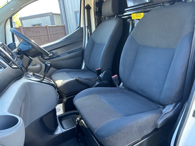 2025 Nissan Nv200