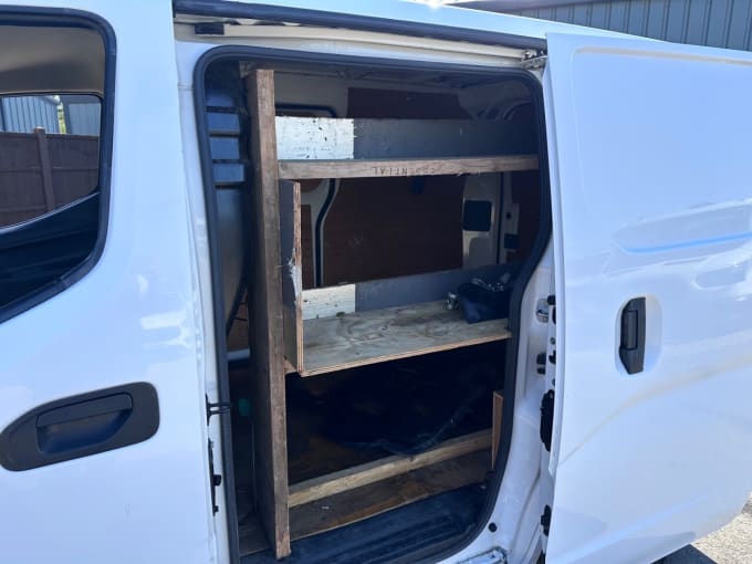 2025 Nissan Nv200