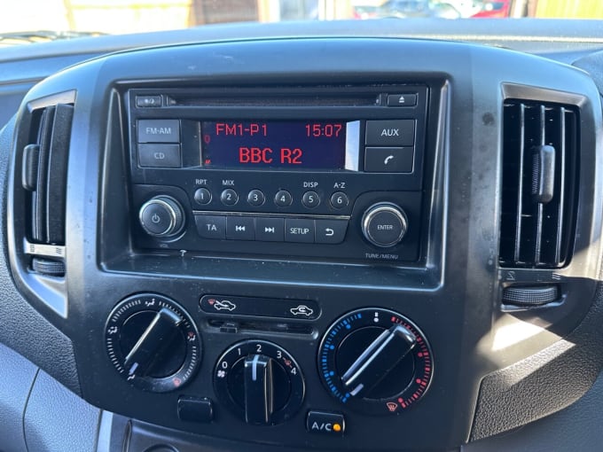 2025 Nissan Nv200