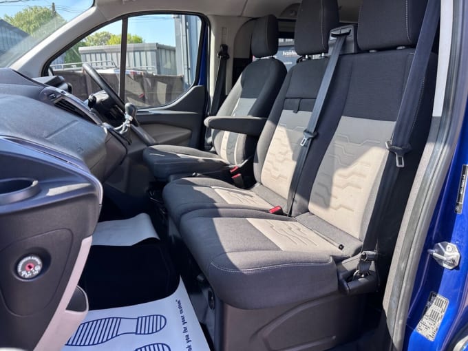 2025 Ford Transit Custom