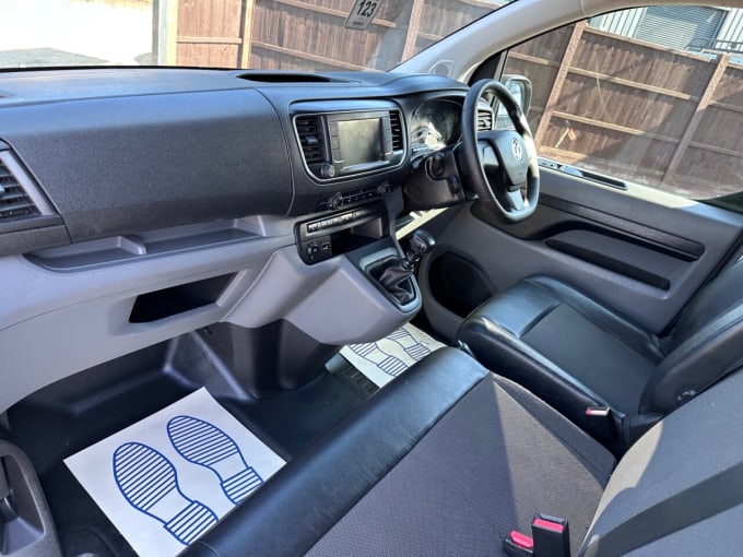 2025 Vauxhall Vivaro