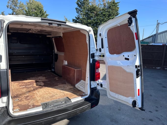 2025 Vauxhall Vivaro