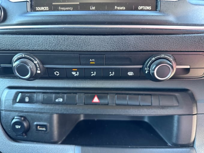 2025 Vauxhall Vivaro