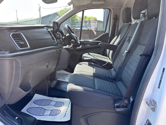 2025 Ford Transit Custom