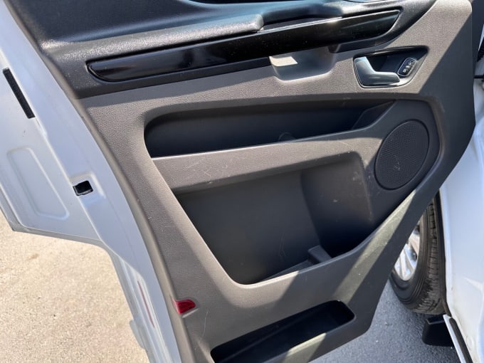 2025 Ford Transit Custom