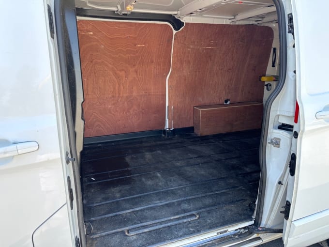 2025 Ford Transit Custom